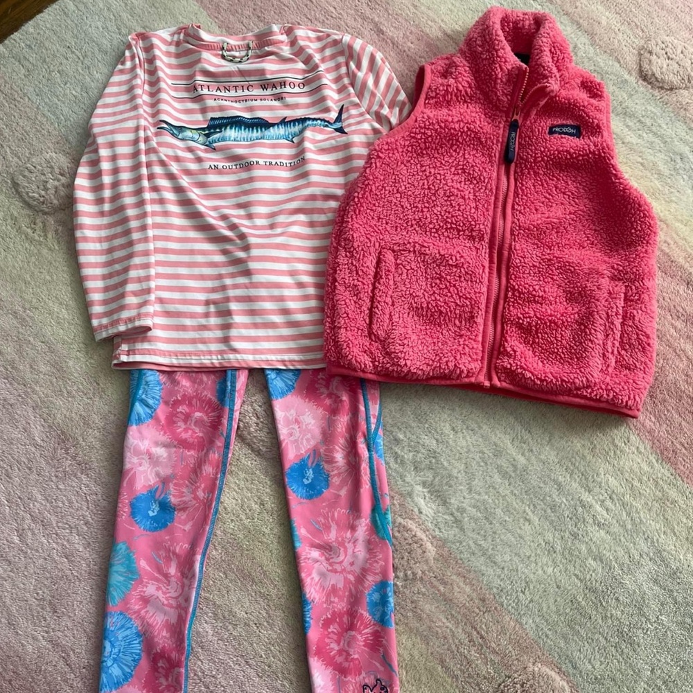 EUC size 6 Prodoh outdoor sporting performance outfit